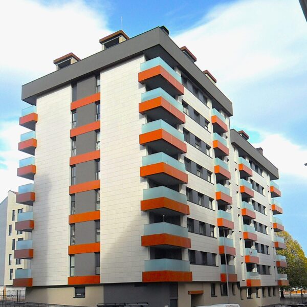 Edificio de 47 viviendas, garaje y trasteros