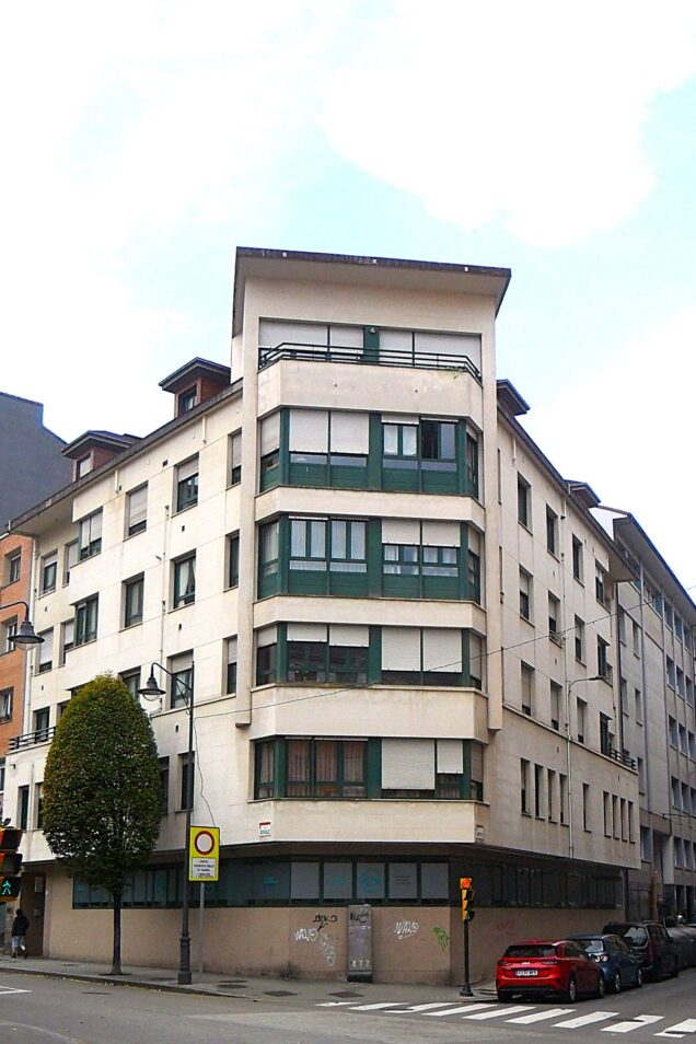 Edificio de Viviendas y Locales