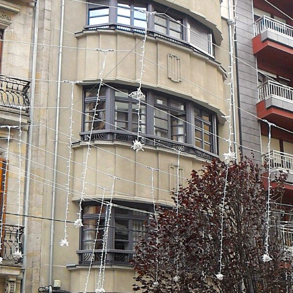 Edificio La Playa, Corrida 51